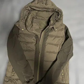 타트라스 다운 자켓