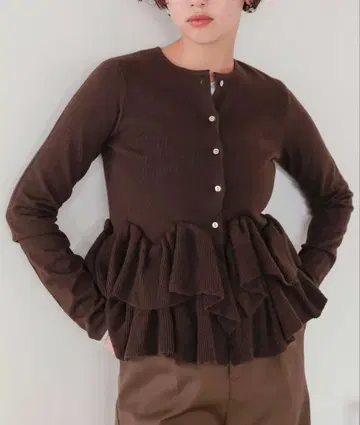 프릴 헴 니트 가디건 티티베이트