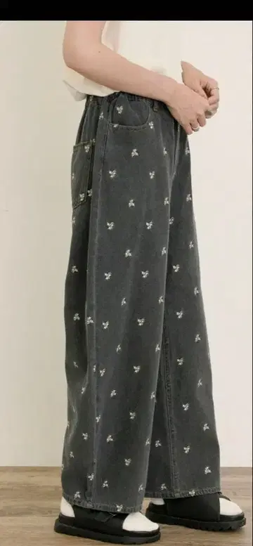 사만사 모스모스 자수 데님/히코리 커브 팬츠 블랙 M 사이즈