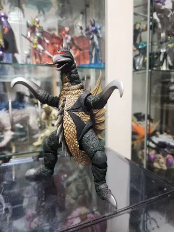 S.H.MonsterArts 가이간 1972