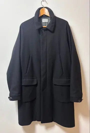 manual alphabet 발라칼라 코트 블랙