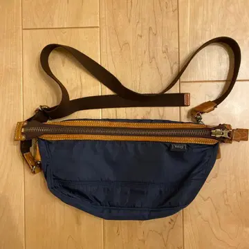 ( 레어 ) HARVEST LABEL 네이비 숄더백