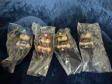 파워풀 프로 군 나라분데스. 4체 세트