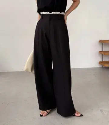 [ 새상품급 ] CAPRICIEUX LE'MAGE 프릴 허리 팬츠 S