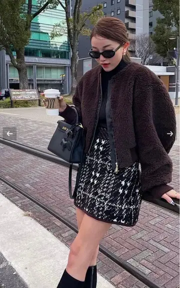 새상품급 셰리에 sheller 체크 트위드 니트 스커트