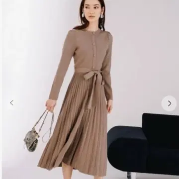 셀포드 플리츠 니트 원피스 모카 36