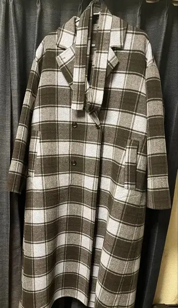 지나시스 체스터 코트 울 롱 리버 체크 올 패턴 벨트