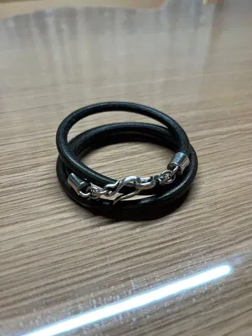 GARNI 가르니 코일 브레이슬릿 다크 브라운 S