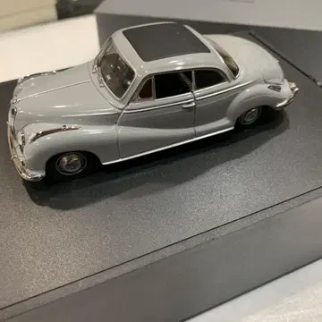 BMW502 그레이의 쿠페 스타일 미니카