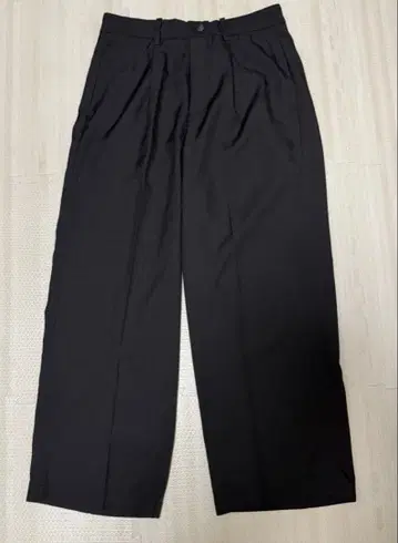 와이드 스트레이트 실루엣 원턱 슬랙스 팬츠 25AW