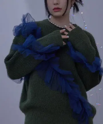 미에트 튤 프릴 니트 스웨터