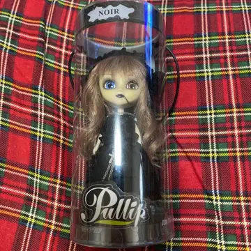 리틀 풀립 누아르