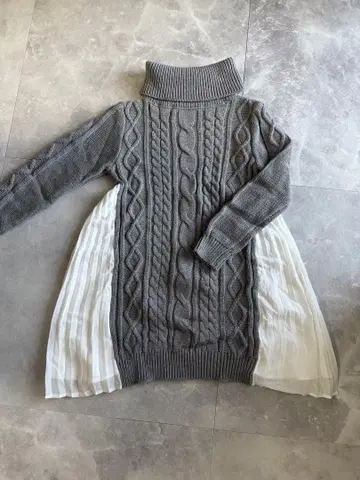 그레이 케이블 짜임 니트 원피스
