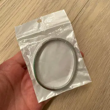 심플 실버 뱅글