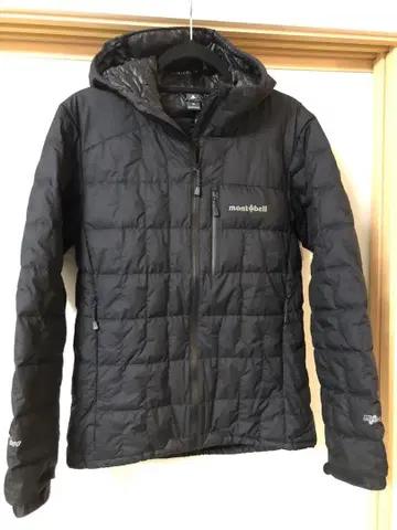 몽벨 이그니스 다운 후드티 M 사이즈 블랙 현행 모델 컨디션 최상