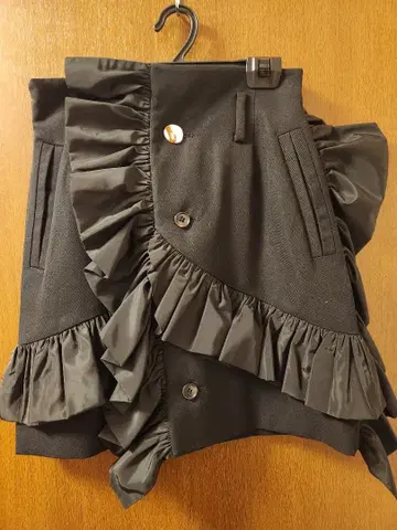 프릴 장식 블랙 미니 스커트 S