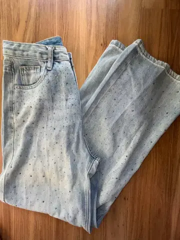 비쥬 장식 라이트 블루 데님 팬츠