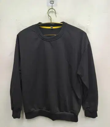 블랙 긴팔 스웨트 셔츠