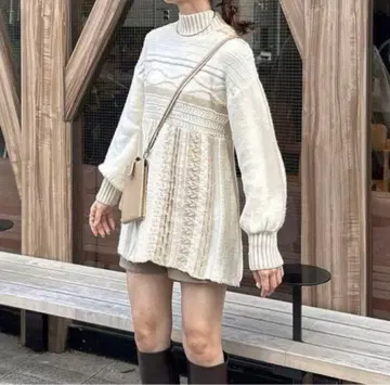 Eaphi strata design knit 아이보리