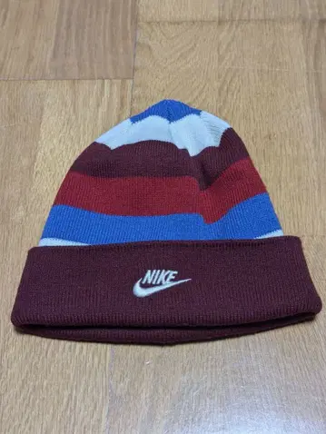 Y2K Nike 스트라이프 니트 모자