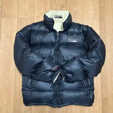 FIRST DOWN 다운 자켓 블랙 화이트