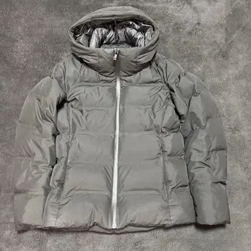 UNIQLO 블랙 심리스 다운 S 사이즈