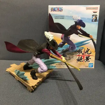 반다이 원피스 미호크 피규어