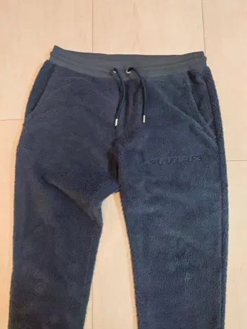 1PIU1UGUALE3 로고 자수 플리스 리브 팬츠