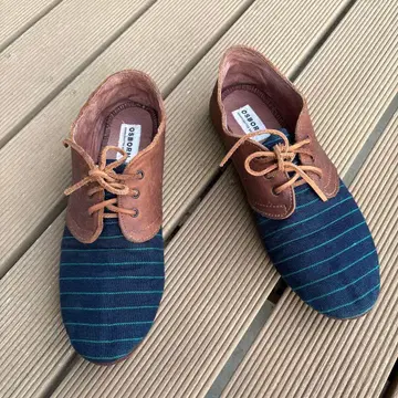 OSBORN 네이비/브라운 스트라이프 신발