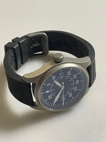 자동 태엽식 아날로그 손목시계 블랙