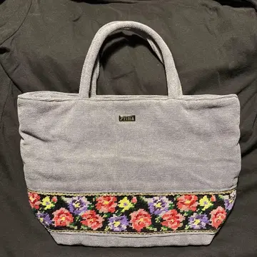 Prima 꽃무늬 자수 토트백 그레이