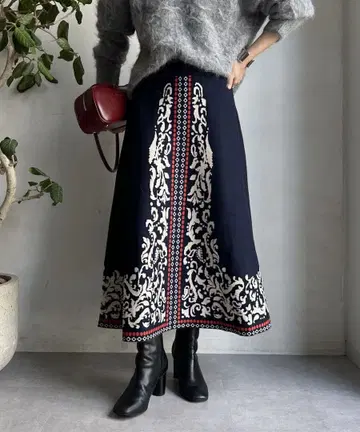 [ 택 포함 새상품 ] doudou 패널 무늬 자카드 니트 플레어 스커트