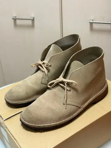 Clarks 디저트 부츠 베이지 UK7