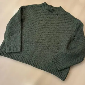 [ 무료배송 ] ZARA 올리브 그린 니트 스웨터