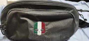 HYDROGEN 바디백 스컬 디자인