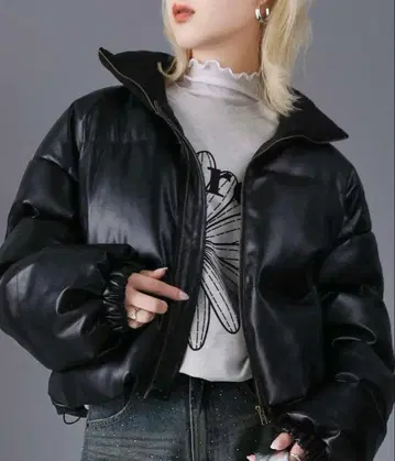 블랙 숏 다운 자켓 여성용 블루종