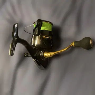 LEGALS LT4000-CXH 낚시릴