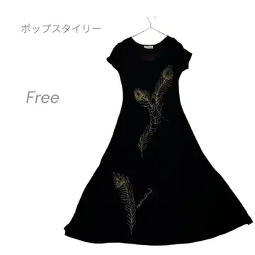 POP STYLE 블랙 롱 원피스 골드 컬러 날개 패턴 가슴 레이스
