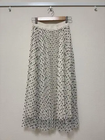 그린 라벨 릴랙싱 플리츠 스커트