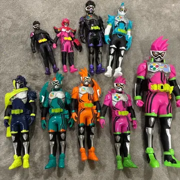 가면라이더 이그제이드 피규어 9체 세트