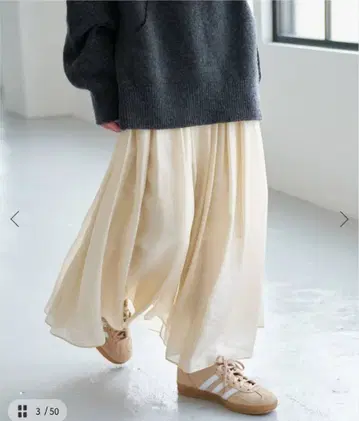 택 포함 새상품 스픽 앤 스팬 시어 플레어 스커트 36