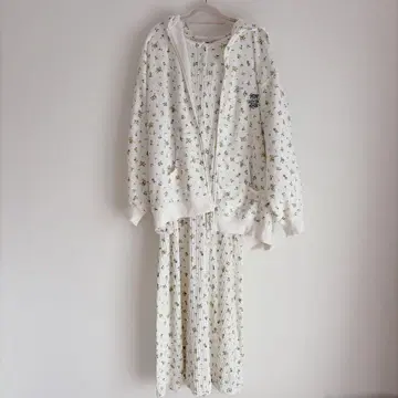 [인기 완판] 스나이델 홈 신키 유코 콜라보 꽃무늬 후드티 원피스 2세트