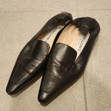 NEBULONI E. 천연 가죽 펌프스 38