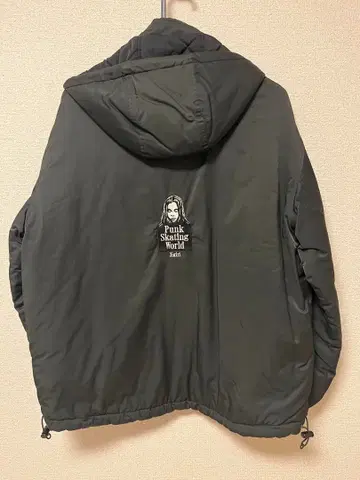 X-girl Punk Skating World 후드 부착 다운 자켓