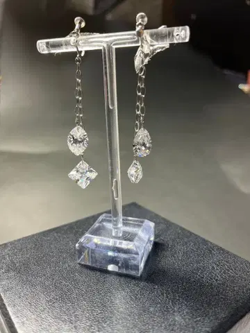 크리스탈 롱 귀찌