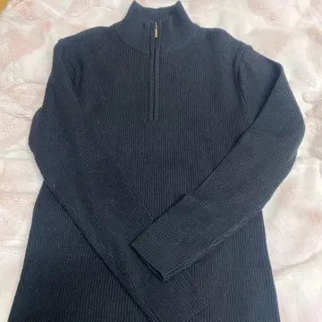 블랙 지퍼 스웨터