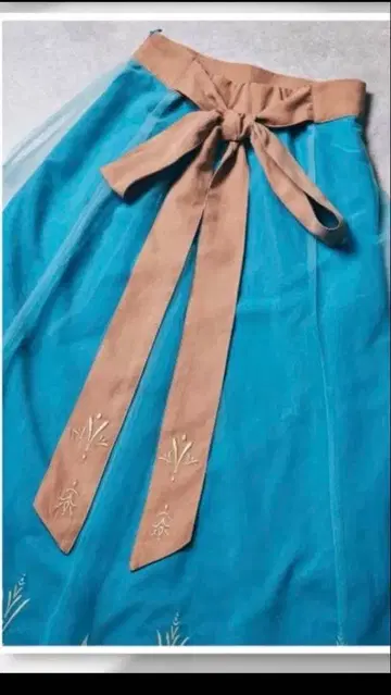 시마무라 치하루 스커트 M 사이즈