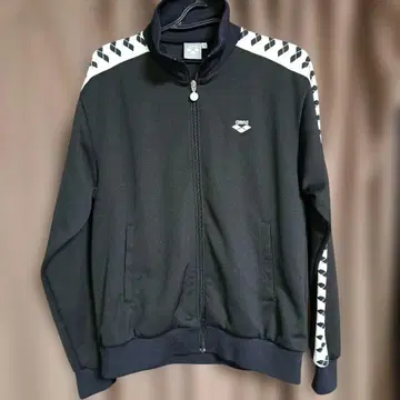 arena 블랙 집업 자켓