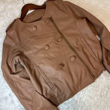 로리즈팜 베이지 가죽 자켓 더블 버튼 프리 사이즈