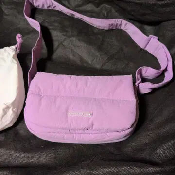 오늘의 가격! 쿠션 숄더백 라벤더